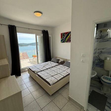 Marina Apartmani Tisno Murter Exteriör bild