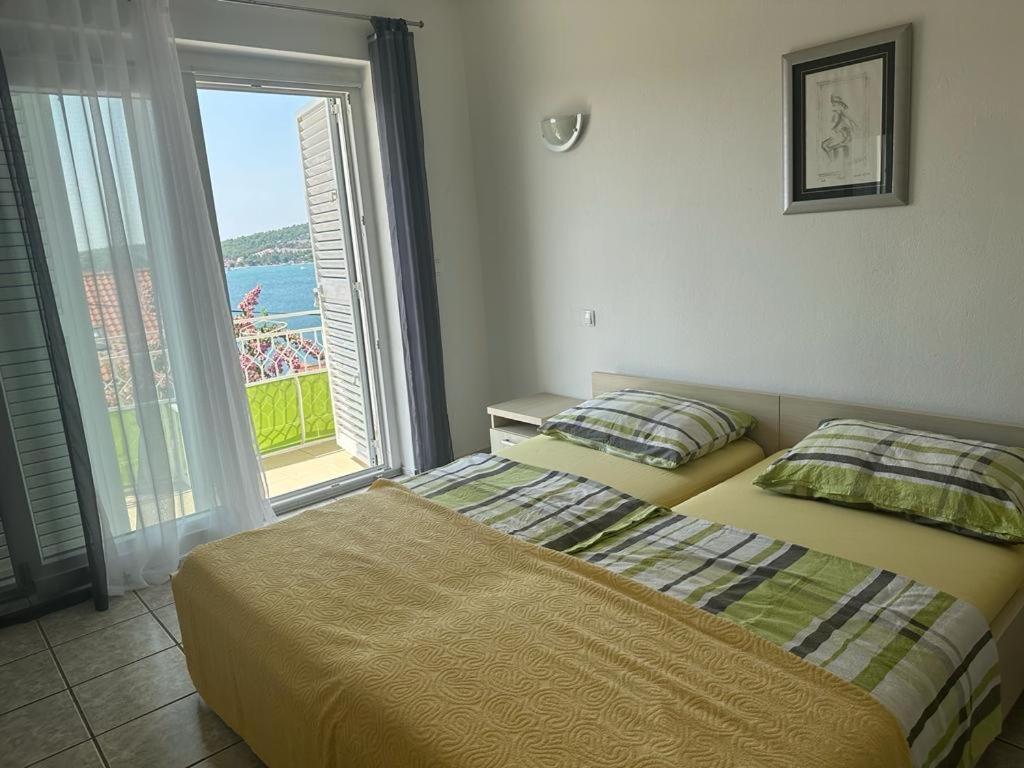 Marina Apartmani Tisno Murter Exteriör bild