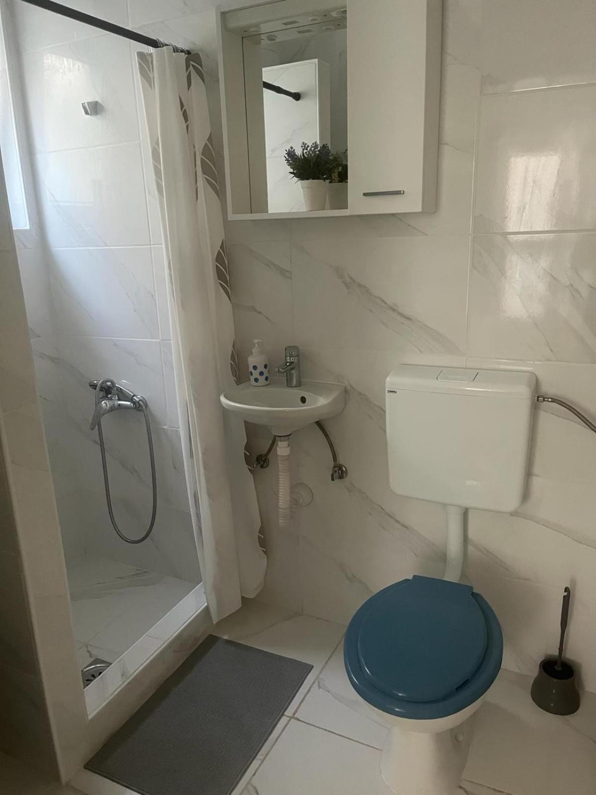 Marina Apartmani Tisno Murter Exteriör bild