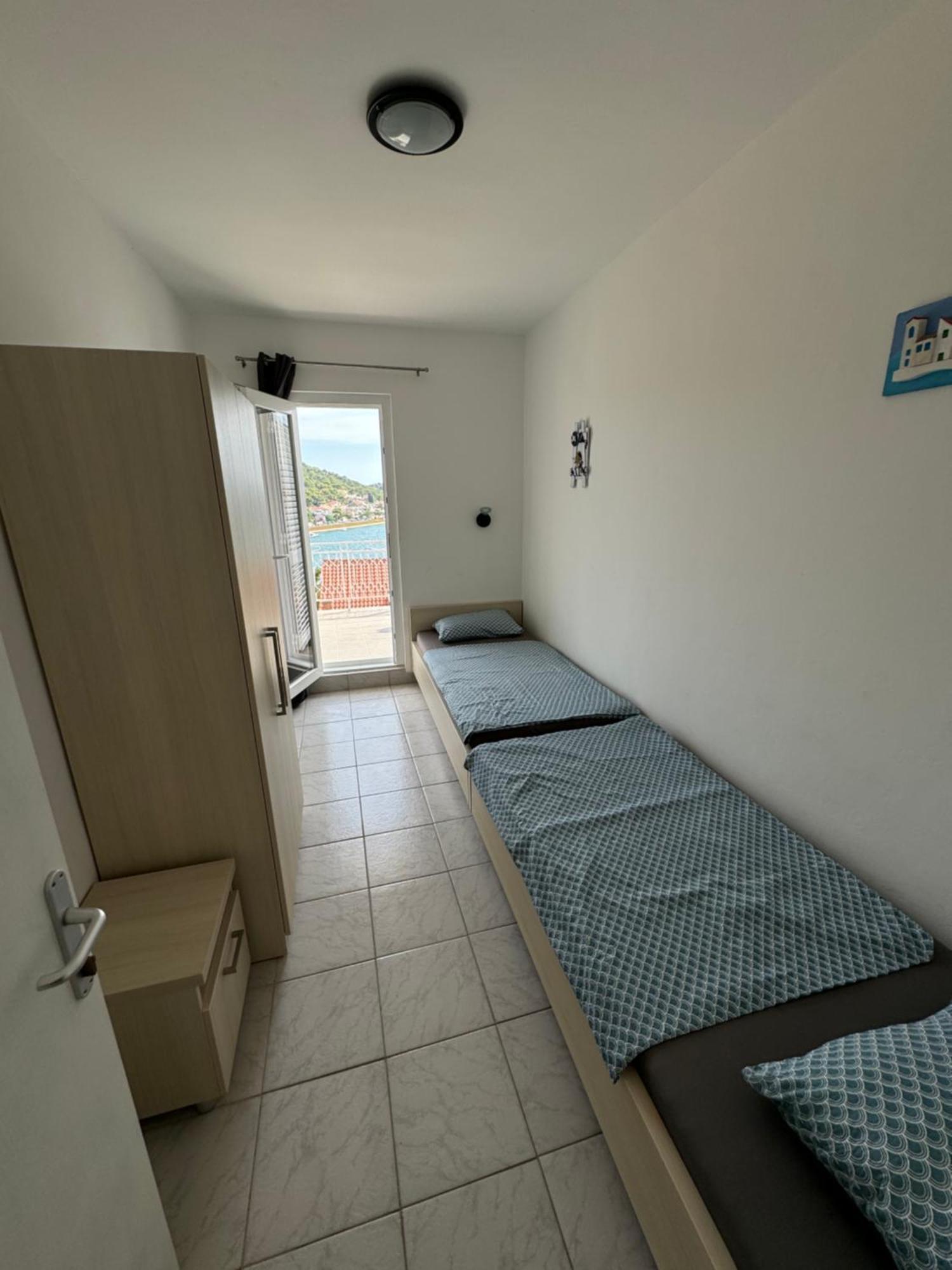 Marina Apartmani Tisno Murter Exteriör bild